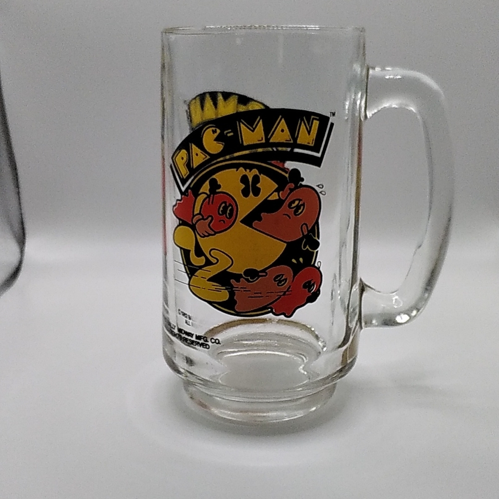 PACMAN VINTAGE GLASS DRINKING MUG 1983